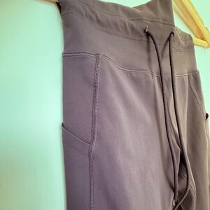Vuori Daily Pocket Legging- Sangria Size XS